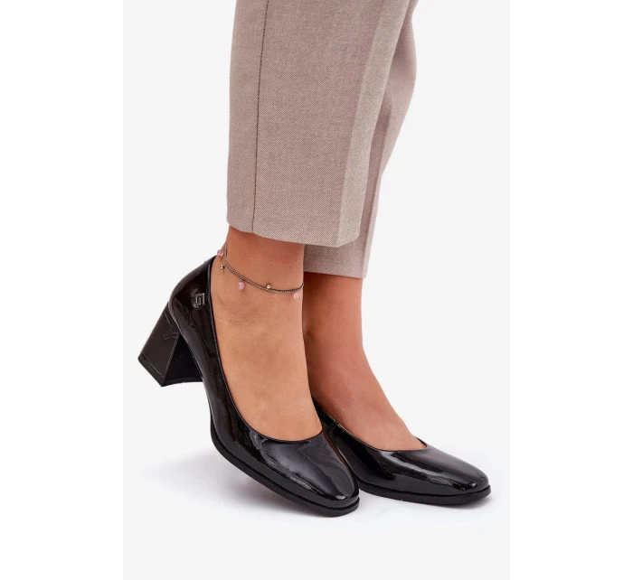 Dámske lakované lodičky na podpätku Vinceza - čierne Dámske lakované lodičky na podpätku Vinceza - čierne