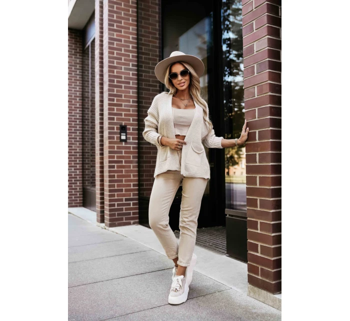 630-1 Teplý sveter s vreckami a rebrovanými manžetami - béžový 630-1 Teplý sveter s vreckami a rebrovanými manžetami - béžový