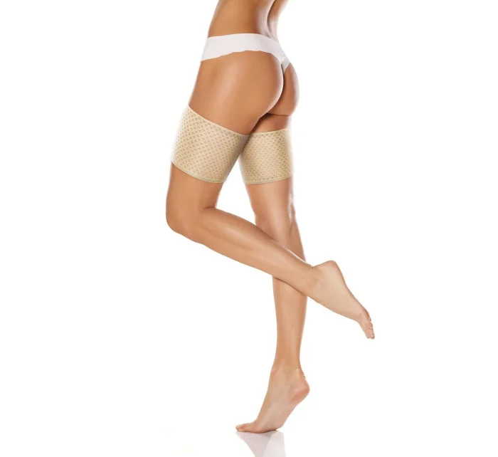 Stehenné pásy 02 - Mona Stehenné pásy 02 - Mona