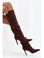 Zateplené dámské kozačky na jehlovém podpatku z eko semiše čokoládové model 21728457 - Boto Zateplené dámské kozačky na jehlovém podpatku z eko semiše čokoládové model 21728457 - Boto