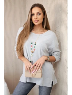 Blúzka s náhrdelníkom sivá