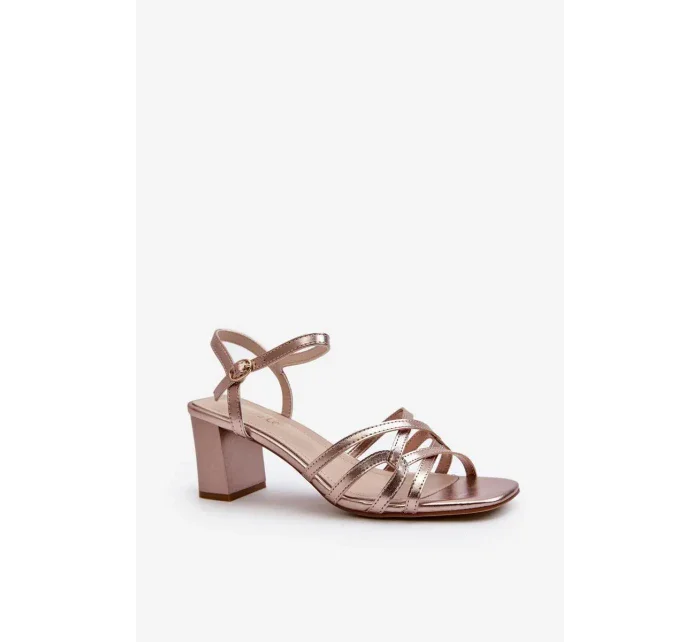 Sandále na podpätku model 195745 Krok vo veľkom štýle