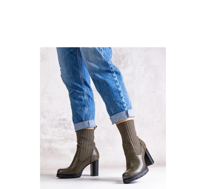 Topánky na podpätku model 205810 Solea Topánky na podpätku model 205810 Solea