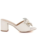 Dámske žabky na kolíku s kvetom béžové Potocki LE20336