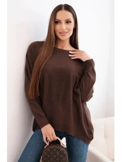 Dámsky sveter s dlhším chrbtom a vyrazenou hviezdou hnedej farby