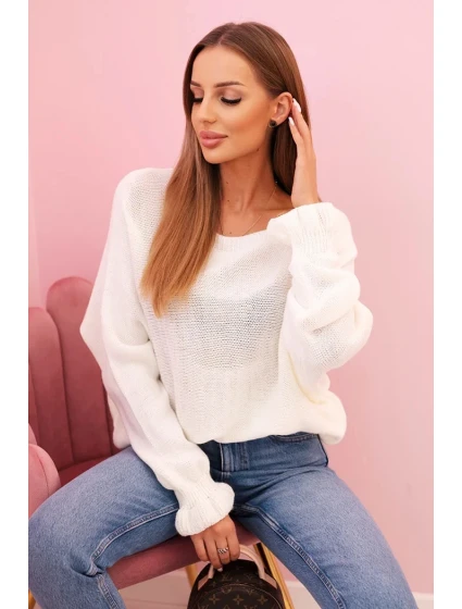 Dámsky mohérový sveter s nariasenými rukávmi a výstrihom na chrbte ecru Dámsky mohérový sveter s nariasenými rukávmi a výstrihom na chrbte ecru