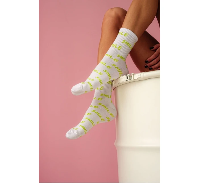 Skarpetki Damskie Bawełniane Z Napisem Smile Białe