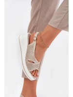 Dámské Kožené Sandály Na Klínu model 21695789 Zlaté - S.Barski