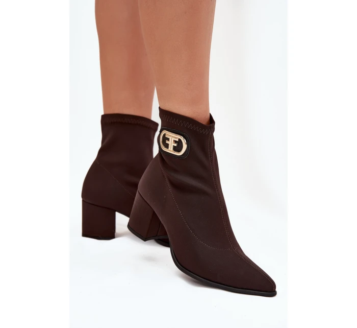 Botki Damskie Na Słupku Ze Złotym Detalem Zazoo 3128 Czekoladowe Botki Damskie Na Słupku Ze Złotym Detalem Zazoo 3128 Czekoladowe