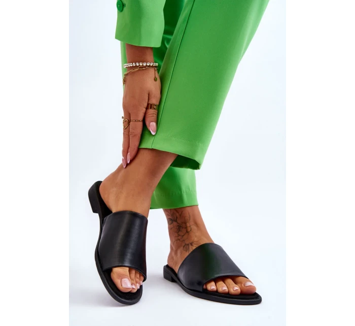 Dámske papuče z hladkej kože čierne Cerise Dámske papuče z hladkej kože čierne Cerise