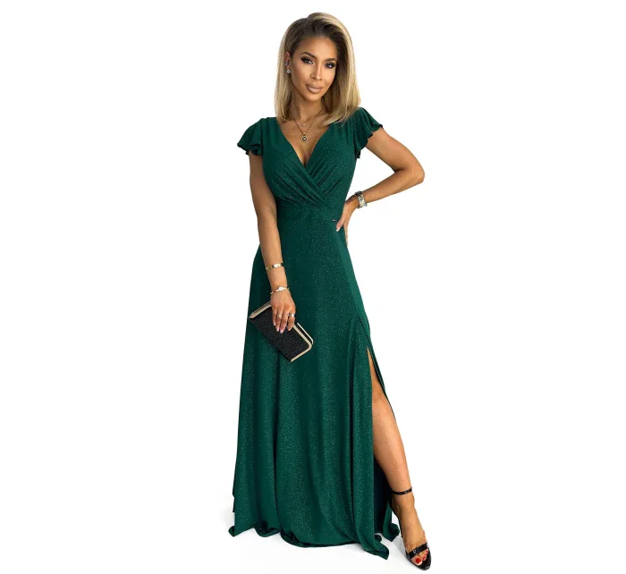 CRYSTAL Dlouhé lesklé dámské šaty v lahvově zelené barvě s výstřihem model 18025634 - numoco CRYSTAL Dlouhé lesklé dámské šaty v lahvově zelené barvě s výstřihem model 18025634 - numoco