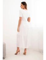 Dámske bavlnené midi šaty s krátkymi rukávmi a rozšírenou spodnou časťou biele