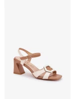 Sandále na podpätku model 210692 Vykročte štýlovo