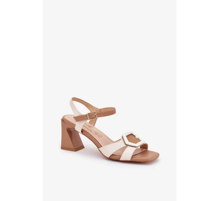 Sandále na podpätku model 210692 Vykročte štýlovo