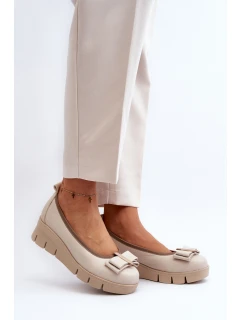 Kožené baleríny na platformě s ozdobou krémové Lewski model 21644614 - Boto