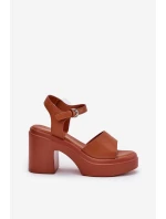 Dámské Sandály Na Podpatku A Platformě Z Eko Kůže Camel model 21687160 - Boto