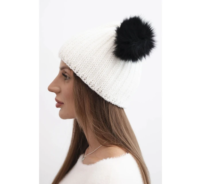 Dámská zimní čepice z vlny s bílá model 21817793 - K-Fashion Dámská zimní čepice z vlny s bílá model 21817793 - K-Fashion
