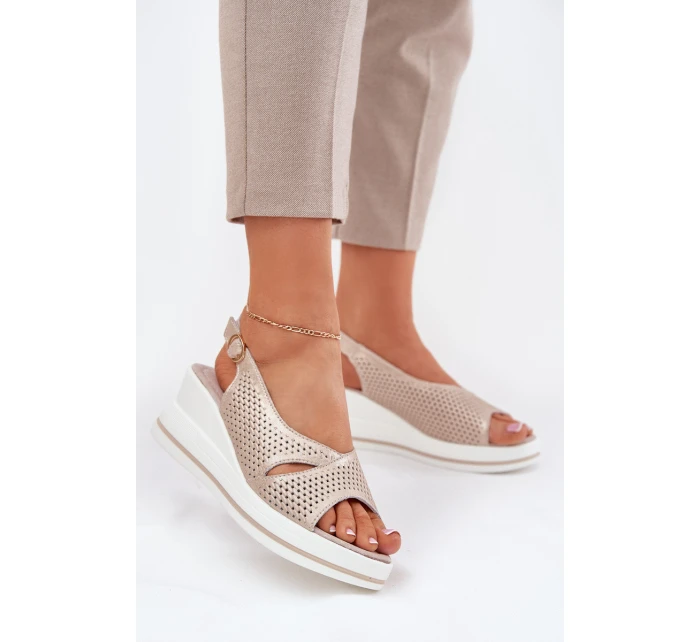 Dámské Kožené Sandály Na Klínu model 21695789 Zlaté - S.Barski