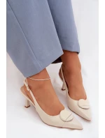 Sandále na podpätku model 225219 Vykročte štýlovo