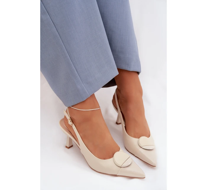 Sandále na podpätku model 225219 Vykročte štýlovo