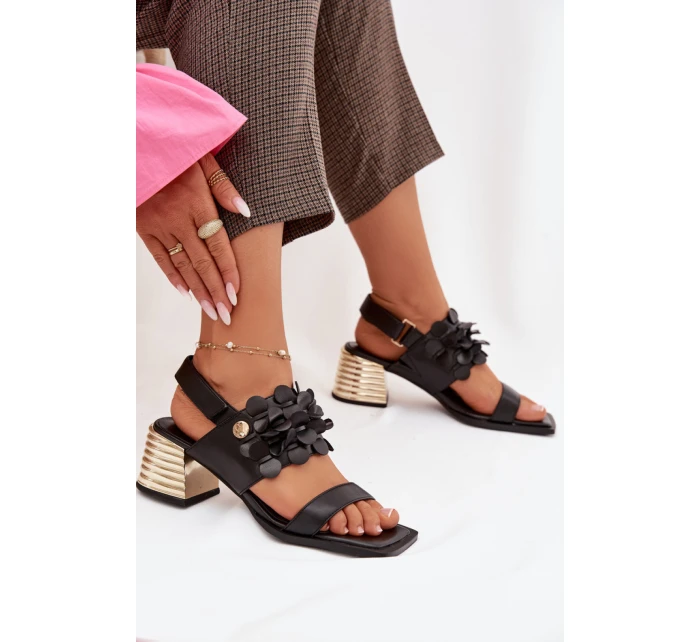 Sandále na podpätku model 225348 Krok vo veľkom štýle