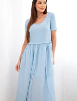 Dámske bavlnené midi šaty s krátkymi rukávmi a rozšírenou spodnou časťou modré