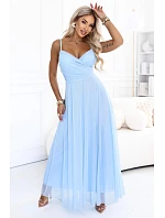 maxi šaty na ramínka s výstřihem do V – světle modré model 22266653 - numoco basic maxi šaty na ramínka s výstřihem do V – světle modré model 22266653 - numoco basic