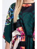 Netopierie šaty s viazaním v páse zelenej Netopierie šaty s viazaním v páse zelenej