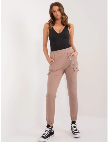 Spodnie dresowe RV DR model 20095122 ciemny bezowy - FPrice Spodnie dresowe RV DR model 20095122 ciemny bezowy - FPrice