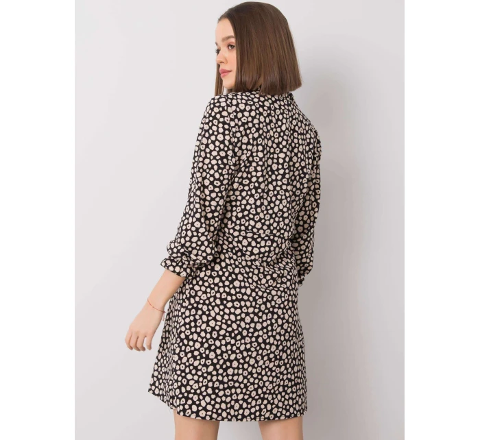 Šaty WN SK R817.66 čierna a béžová Šaty WN SK R817.66 čierna a béžová