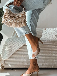 Žabky na podpätku model 226526 Krok vo veľkom štýle