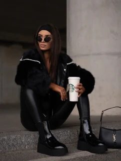 dámské kotníkové boty na platformě a černé model 21667292 - Boto