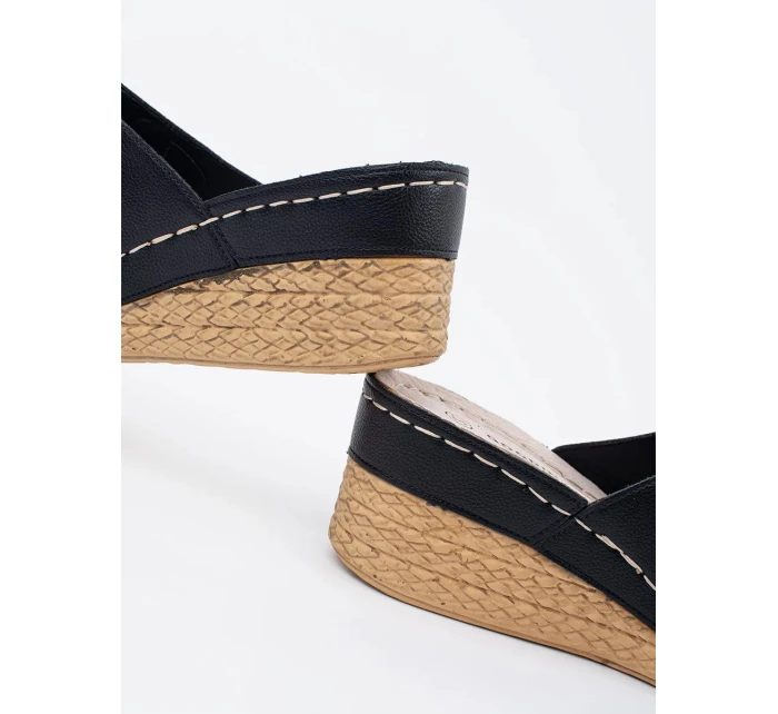 Dámske ponožky na klínku FL1266B - GOODIN