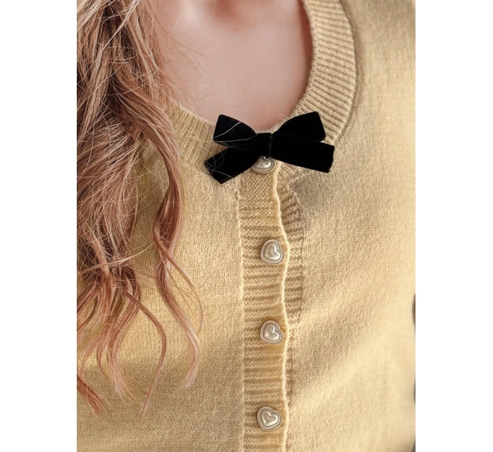 Dámský krátký svetr s mašlí béžový Dstreet model 21988253 - FashionStreet