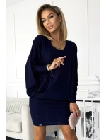 Tmavomodré dámske netopierie šaty s brokátom as výstrihom 402-1 Tmavomodré dámske netopierie šaty s brokátom as výstrihom 402-1