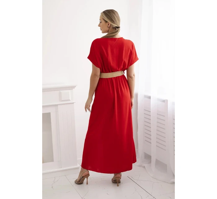 Dlouhé šaty s ozdobným páskem červené