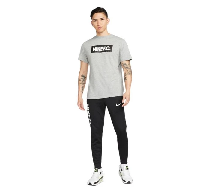 Pánske tepláky NK Dri-fit FC Liber M DC9016 010 - Nike