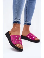 Dámské Zamszové Pantofle S Fuchsie model 21697716 - VINCEZA