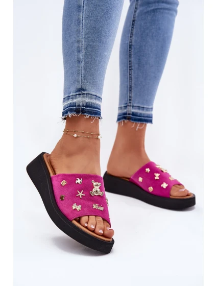 Dámské Zamszové Pantofle S Fuchsie model 21697716 - VINCEZA