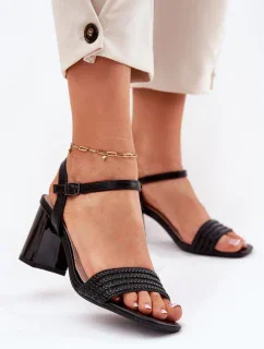 Sandále na podpätku model 213017 Vykročte štýlovo
