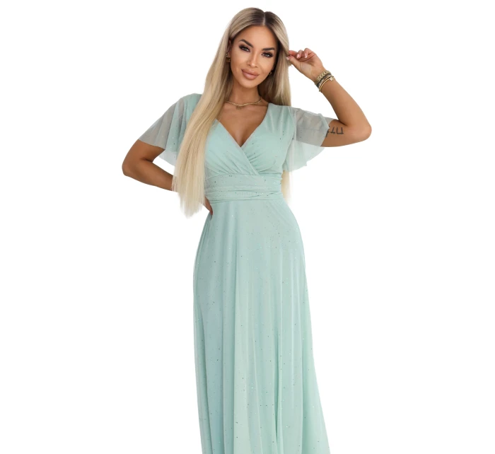 dlouhé třpytivé šaty s výstřihem a krátkými rukávy pistáciová barva model 22019068 - numoco basic