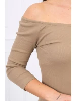 Pruhované vypasované šaty camel