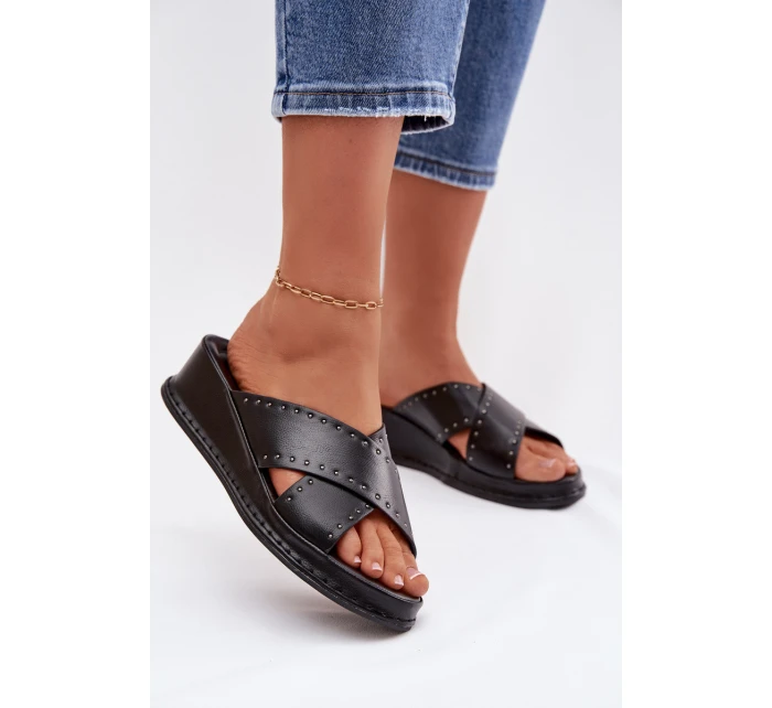 Zdobené dámské sandály na platformě z ekokůže Černé Calorissa