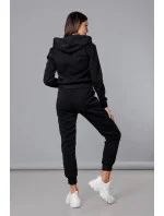 Čierno-biely dámsky teplákový komplet s ozdobnými pruhmi (KK0052)