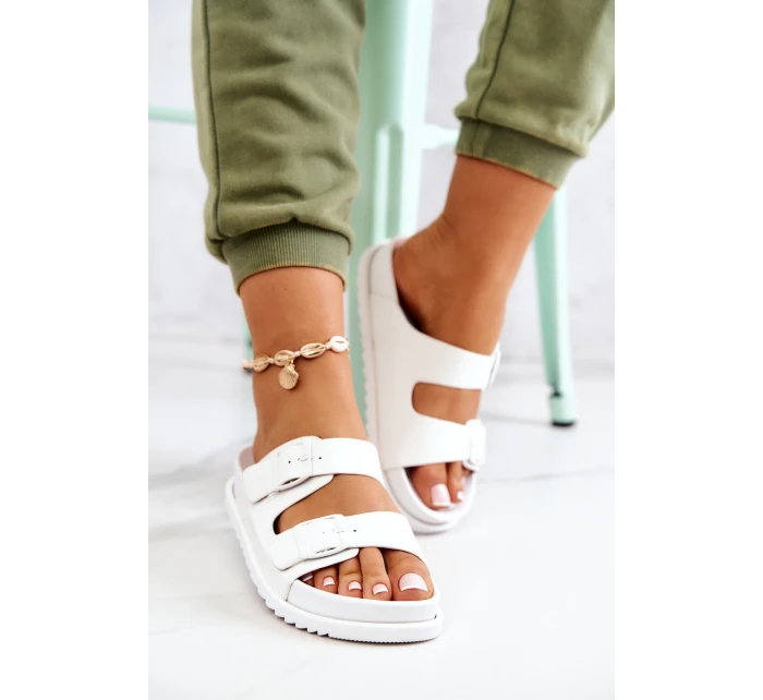 Gumové pantofle se sponou Bíle Corina Gumové pantofle se sponou Bíle Corina