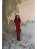 model 21470626 Kombinéza s mašlí na zavazování bordó - STYLOVE