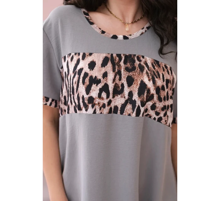 Šaty s leopardím vzorom šedej farby