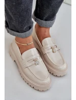 Lakierowane Mokasyny Damskie Z Przypinką Miś Beżowe Wulinea Lakierowane Mokasyny Damskie Z Przypinką Miś Beżowe Wulinea