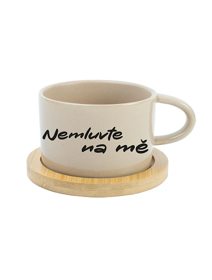 NEMLUVTE NA MĚ – krémový hrnček makronka 200 ml NEMLUVTE NA MĚ – krémový hrnček makronka 200 ml