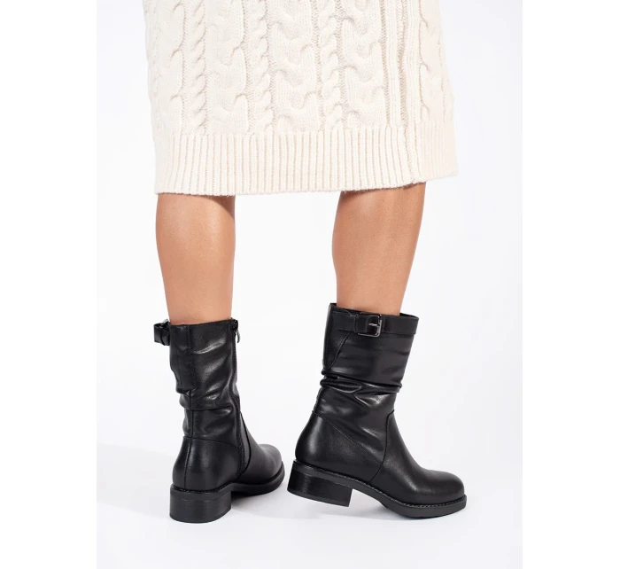 Zaujímavé čierne dámske členkové topánky na širokom podpätku